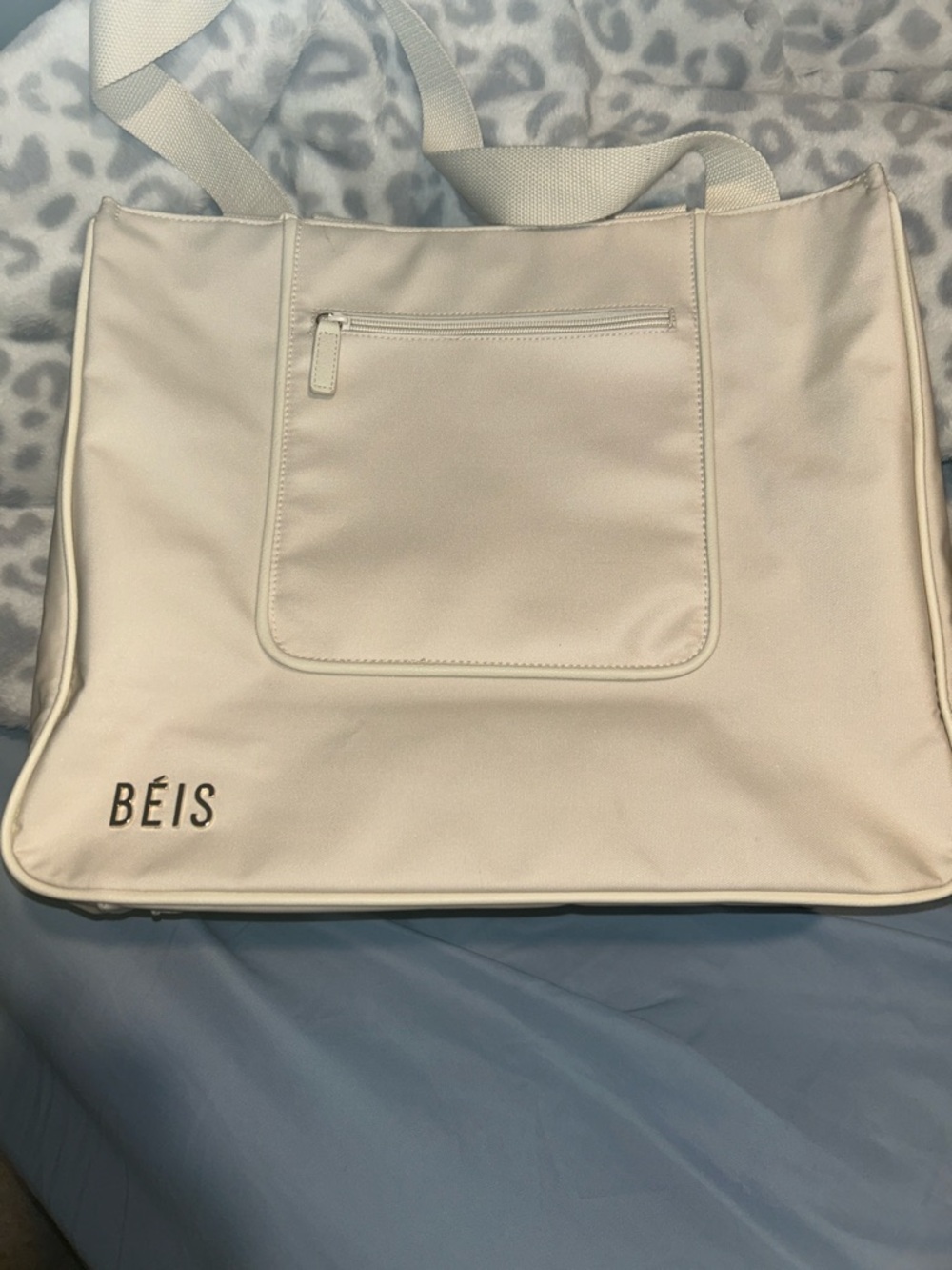 Béis The East To West Tote in Beige